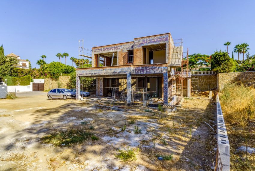 R4014655-Villa-For-Sale-New-Golden-Mile-Detached-6-Beds-418-Built-2