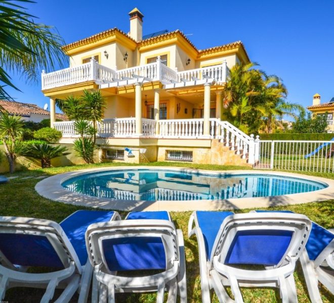 R4020082-Image 1-Detached - 5 Beds - 272 Built