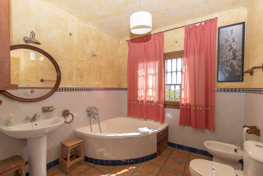 R4042774-Villa-For-Sale-Mijas-Finca-4-Beds-250-Built-19