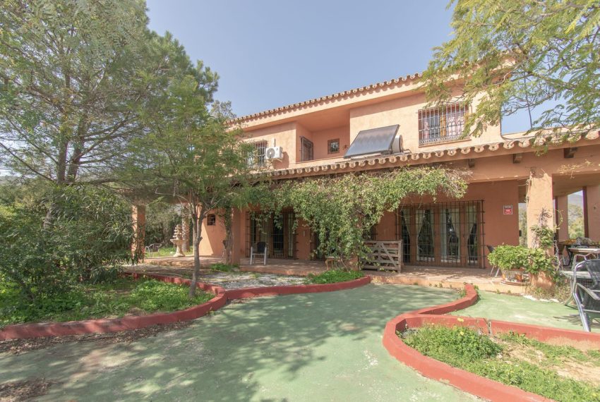 R4042774-Villa-For-Sale-Mijas-Finca-4-Beds-250-Built-4