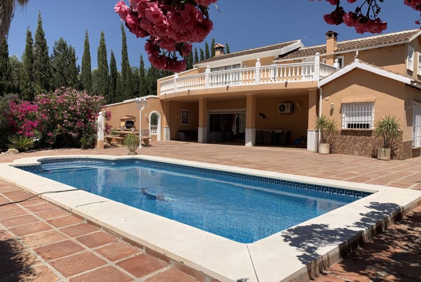 R4071616-Villa-For-Sale-Coin-Detached-4-Beds-271-Built-1