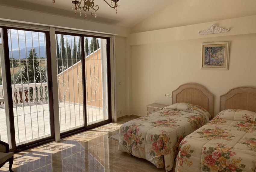 R4071616-Villa-For-Sale-Coin-Detached-4-Beds-271-Built-11