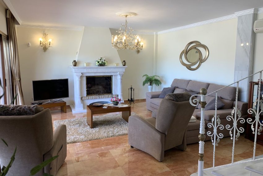 R4071616-Villa-For-Sale-Coin-Detached-4-Beds-271-Built-5