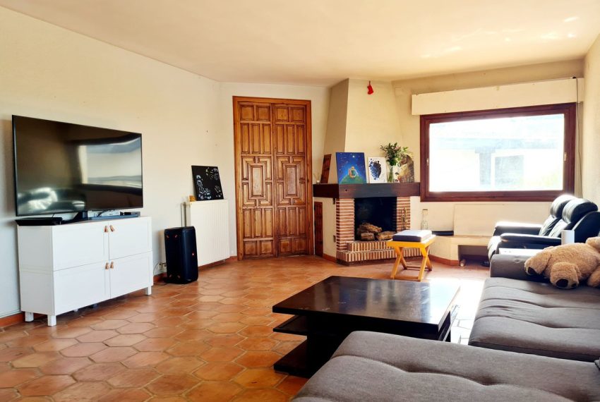 R4102684-Villa-For-Sale-Las-Chapas-Detached-5-Beds-790-Built-10