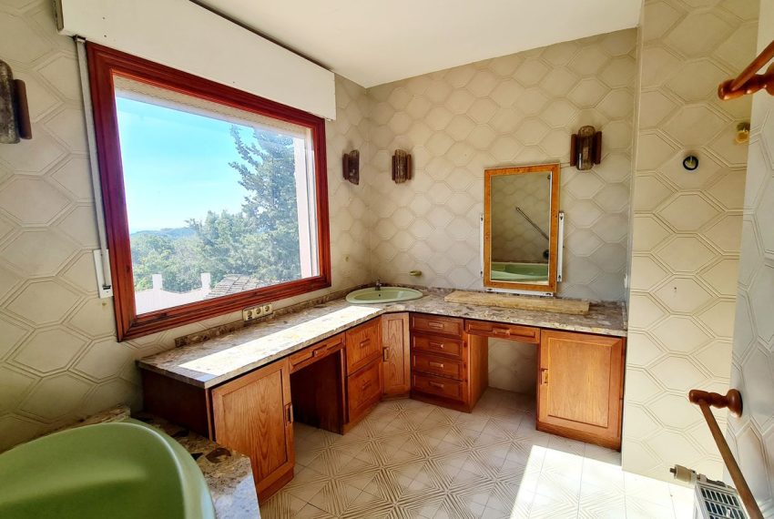 R4102684-Villa-For-Sale-Las-Chapas-Detached-5-Beds-790-Built-18
