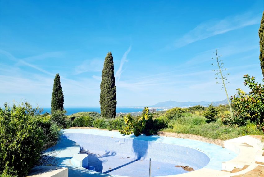 R4102684-Villa-For-Sale-Las-Chapas-Detached-5-Beds-790-Built-6