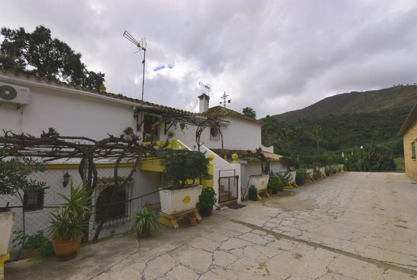 R4110265-Villa-For-Sale-Mijas-Finca-8-Beds-400-Built-2