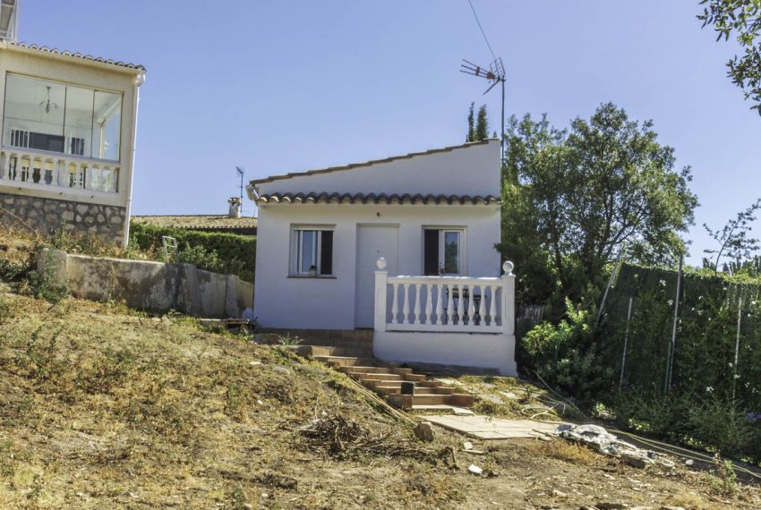 R4115770-Villa-For-Sale-Elviria-Detached-3-Beds-241-Built-8