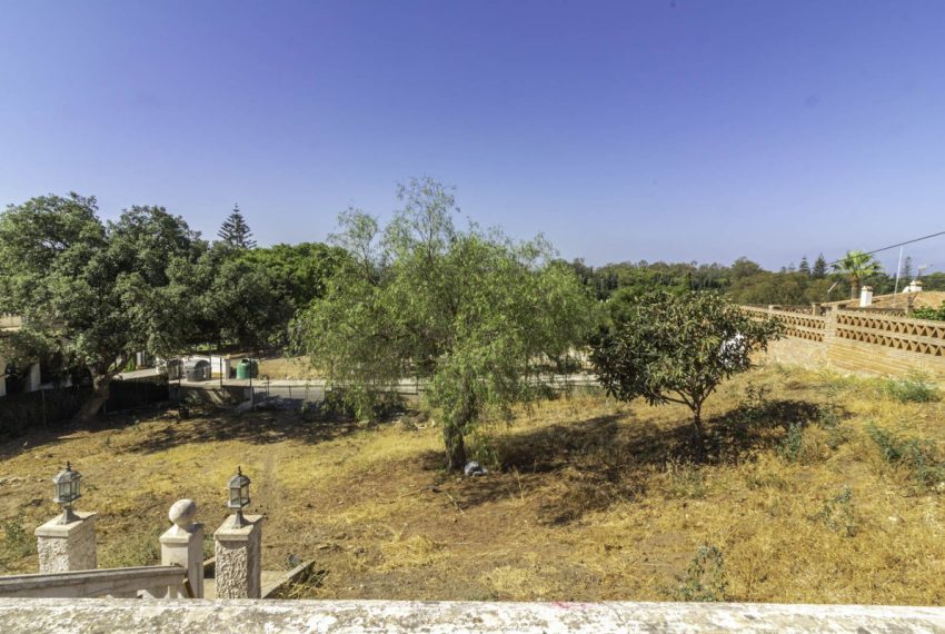 R4115770-Villa-For-Sale-Elviria-Detached-3-Beds-241-Built-9