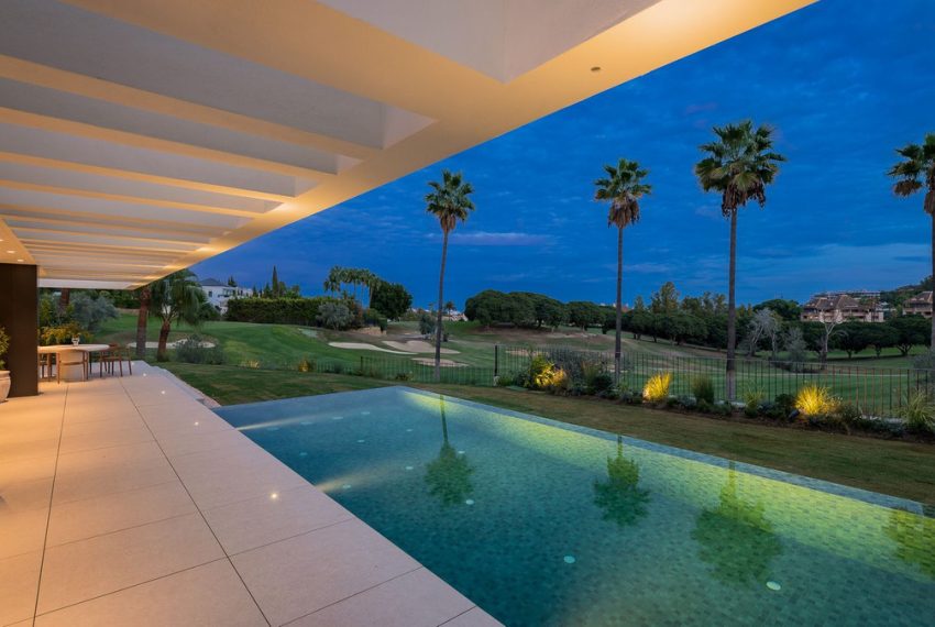 R4186339-Villa-For-Sale-Nueva-Andalucia-Detached-4-Beds-380-Built-6