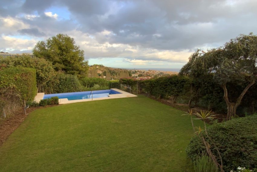 R4191364-Villa-For-Sale-Marbella-Detached-5-Beds-760-Built-1