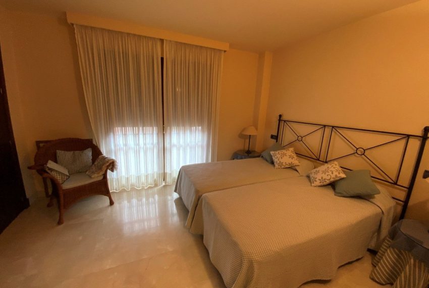 R4191364-Villa-For-Sale-Marbella-Detached-5-Beds-760-Built-11