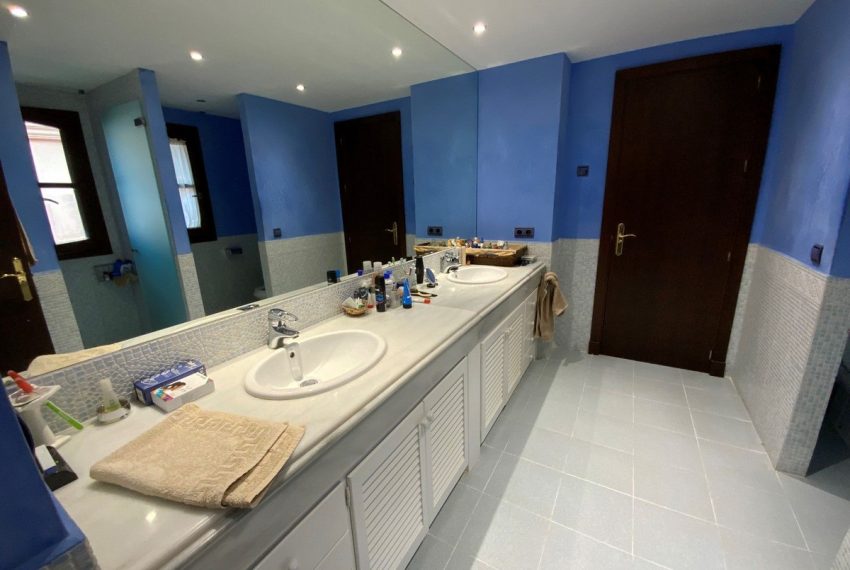 R4191364-Villa-For-Sale-Marbella-Detached-5-Beds-760-Built-14