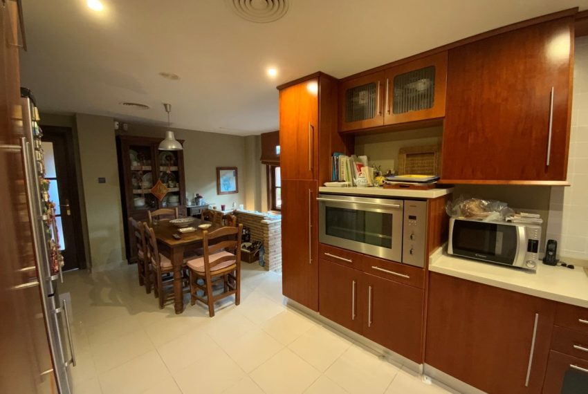 R4191364-Villa-For-Sale-Marbella-Detached-5-Beds-760-Built-18
