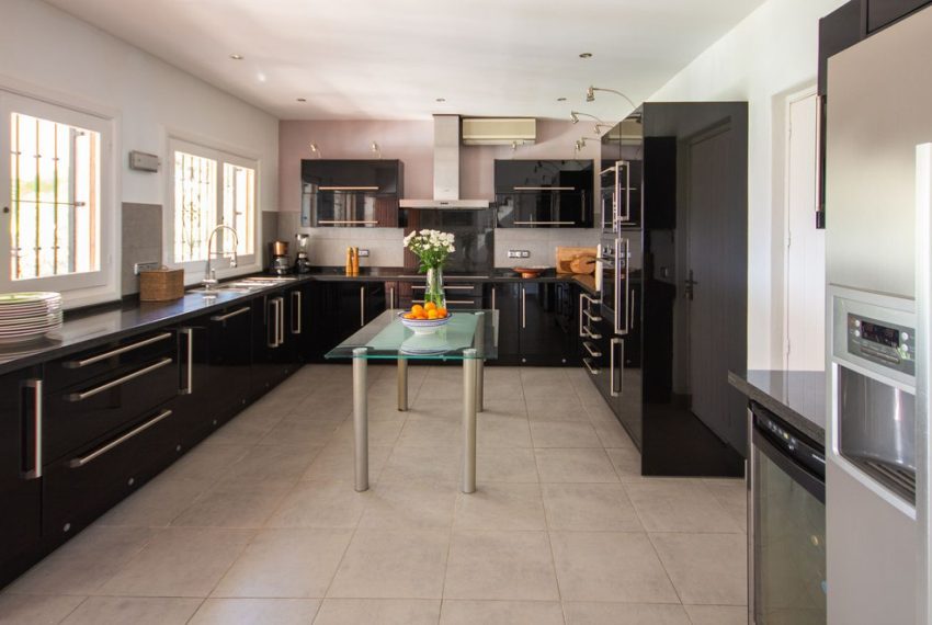 R4216087-Villa-For-Sale-Mijas-Costa-Detached-7-Beds-703-Built-11