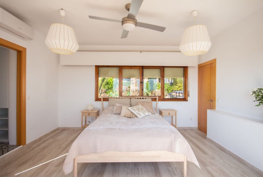 R4216087-Villa-For-Sale-Mijas-Costa-Detached-7-Beds-703-Built-16
