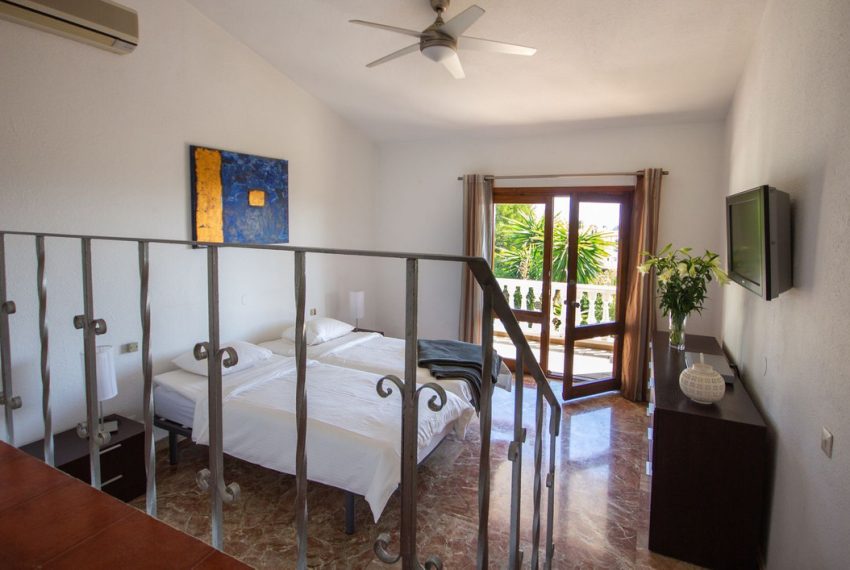 R4216087-Villa-For-Sale-Mijas-Costa-Detached-7-Beds-703-Built-6