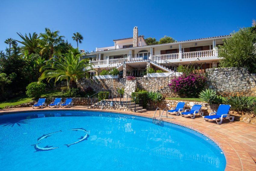 R4216087-Villa-For-Sale-Mijas-Costa-Detached-7-Beds-703-Built