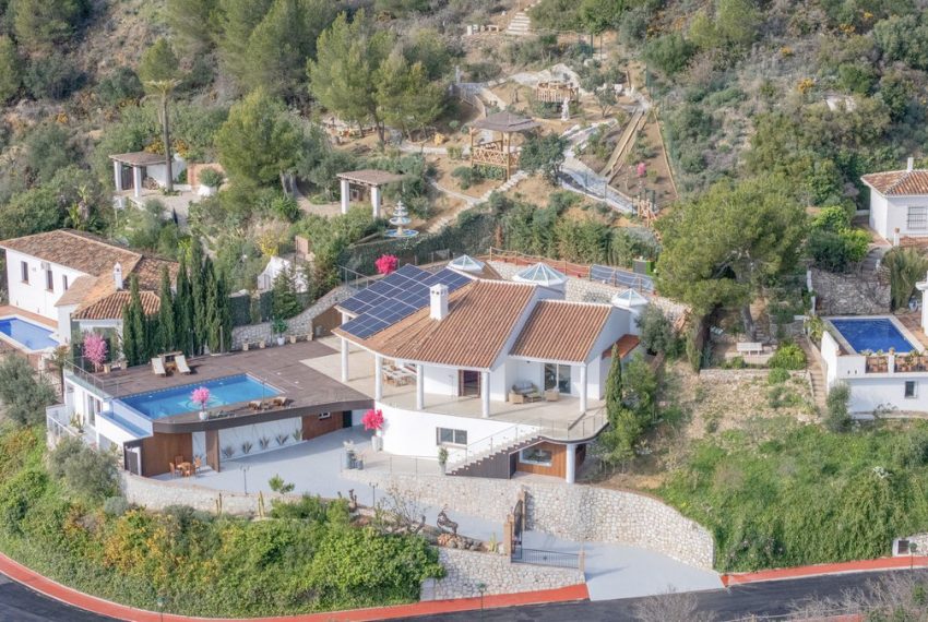 R4228546-Villa-For-Sale-Mijas-Detached-4-Beds-564-Built-3