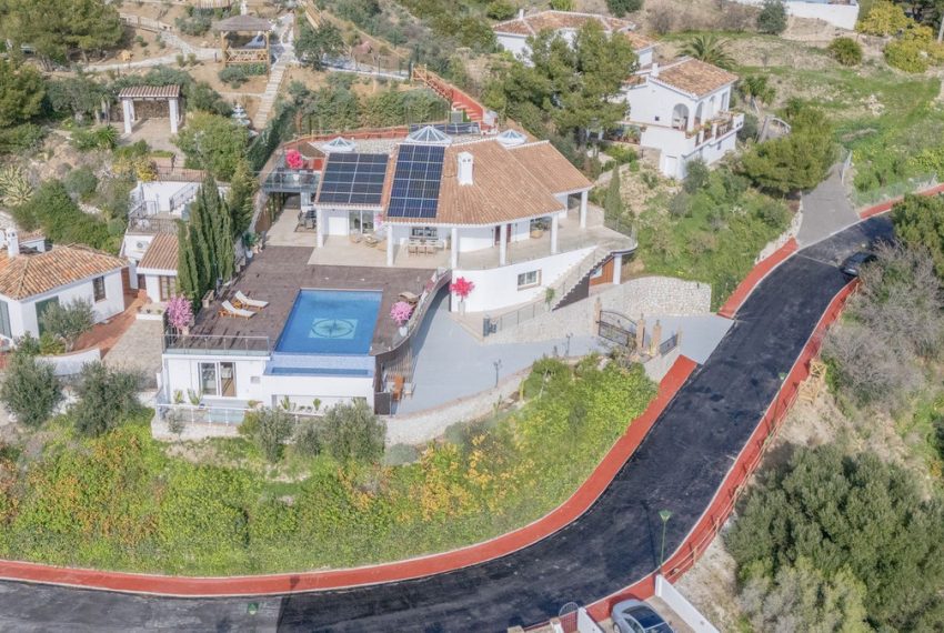 R4228546-Villa-For-Sale-Mijas-Detached-4-Beds-564-Built