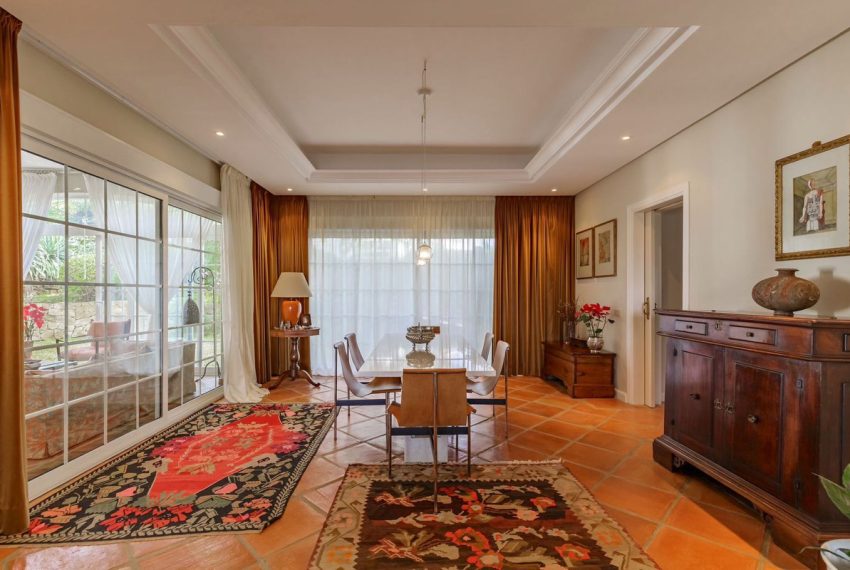 R4230130-Villa-For-Sale-El-Rosario-Detached-5-Beds-944-Built-11