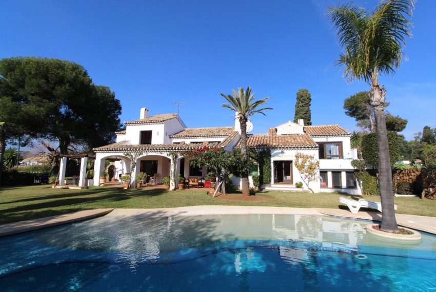 R4238089-Villa-For-Sale-New-Golden-Mile-Detached-4-Beds-400-Built-2