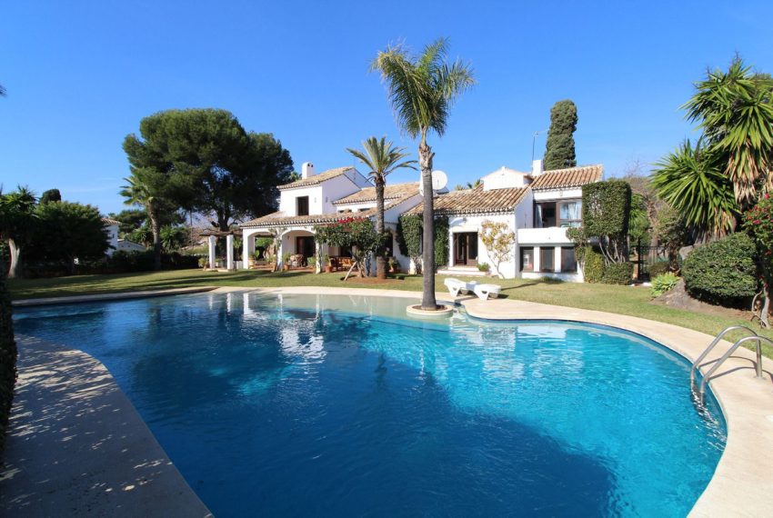 R4238089-Villa-For-Sale-New-Golden-Mile-Detached-4-Beds-400-Built
