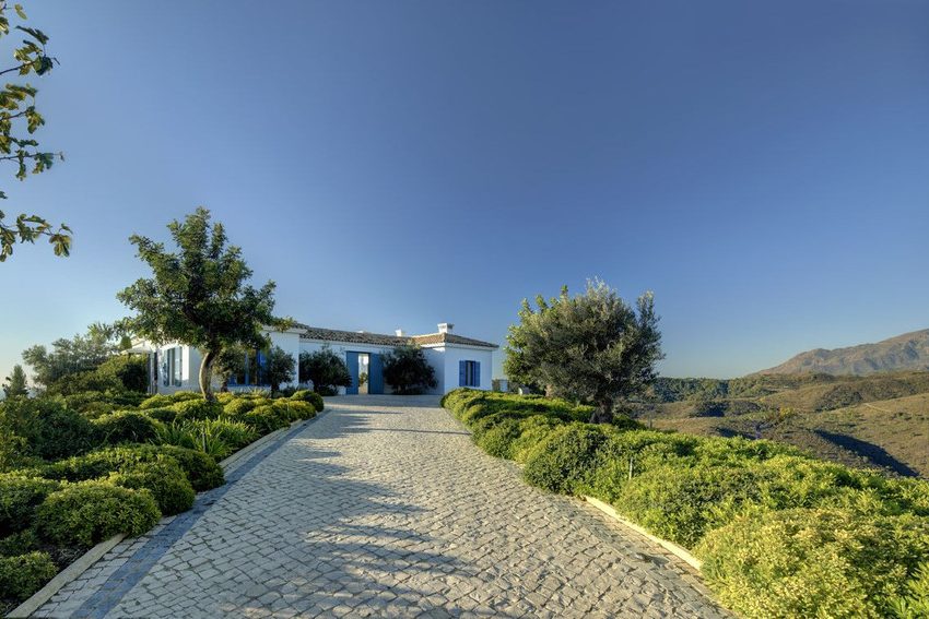 R4284544-Villa-For-Sale-Benahavis-Detached-5-Beds-682-Built-2