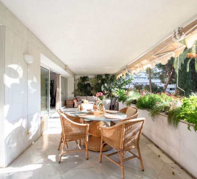 R4329799-Image 1-Middle Floor - 3 Beds - 224 Built