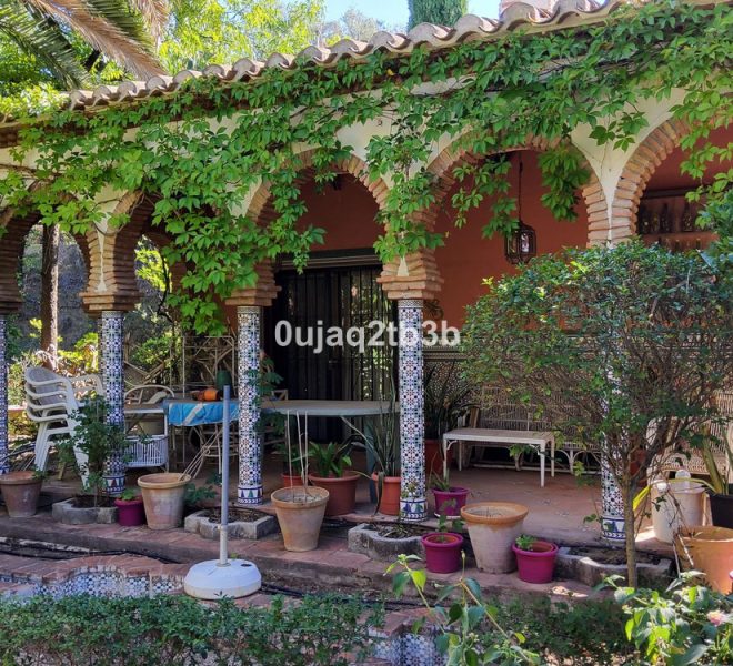 R4354561-Image 1-Finca - 6 Beds - 543 Built