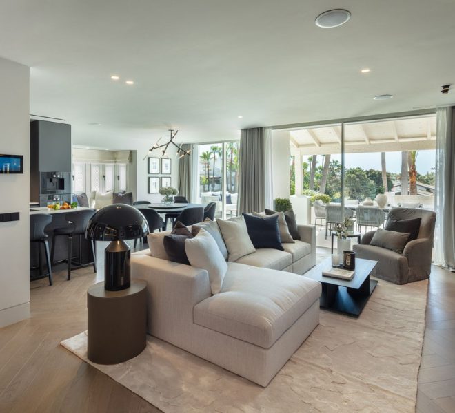R4386187-Image 1-Duplex - 3 Beds - 219 Built