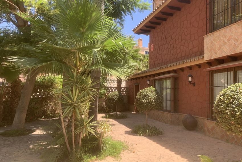 R4386514-Villa-For-Sale-Mijas-Detached-4-Beds-551-Built
