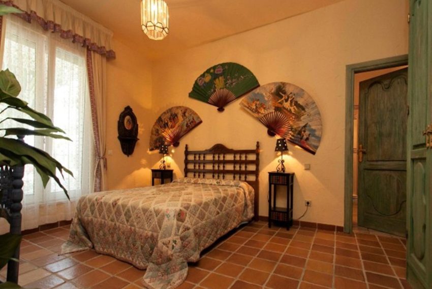 R4399300-Villa-For-Sale-Mijas-Detached-10-Beds-1200-Built-13
