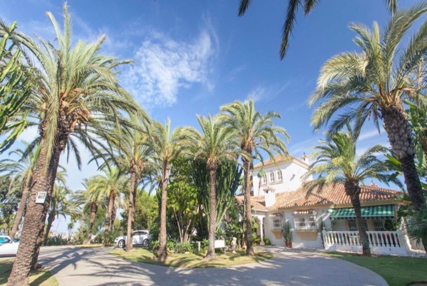 R4399300-Villa-For-Sale-Mijas-Detached-10-Beds-1200-Built-6