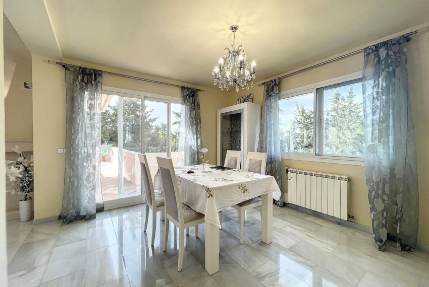 R4410958-Villa-For-Sale-Mijas-Detached-5-Beds-345-Built-5