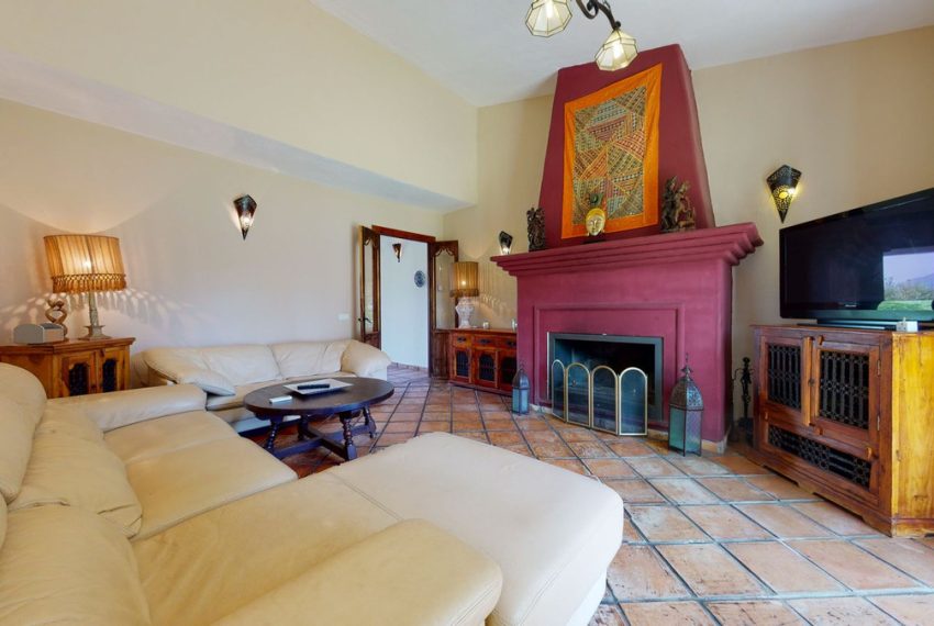 R4417861-Villa-For-Sale-Mijas-Finca-10-Beds-1232-Built-9