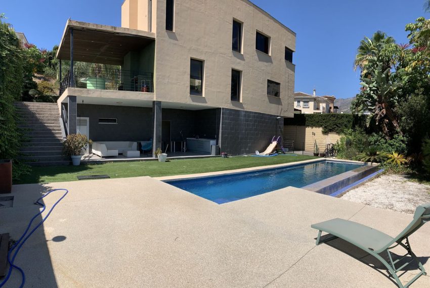 R4418437-Villa-For-Sale-Mijas-Costa-Detached-4-Beds-465-Built