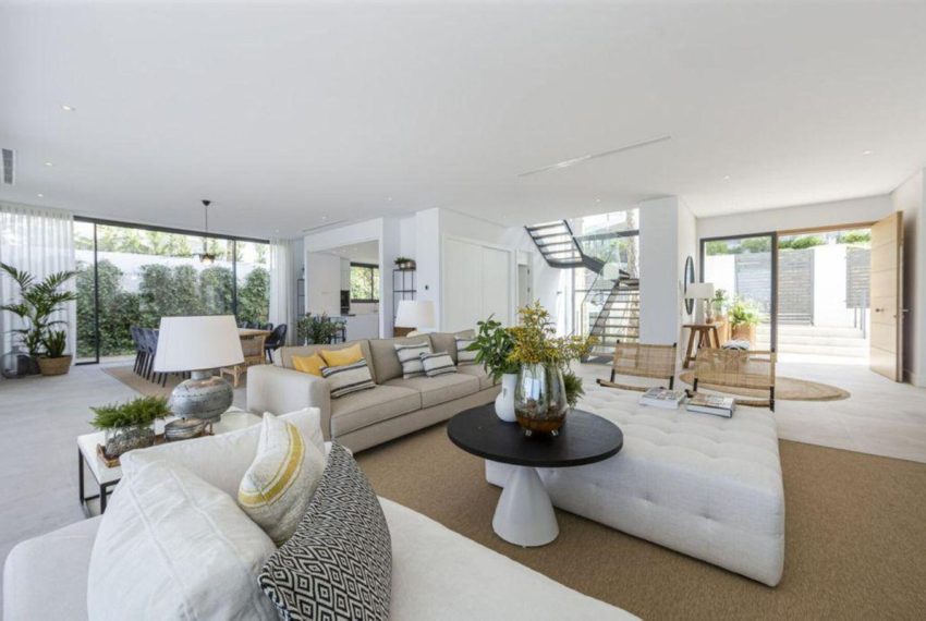 R4429267-Villa-For-Sale-Marbella-Detached-5-Beds-541-Built-3