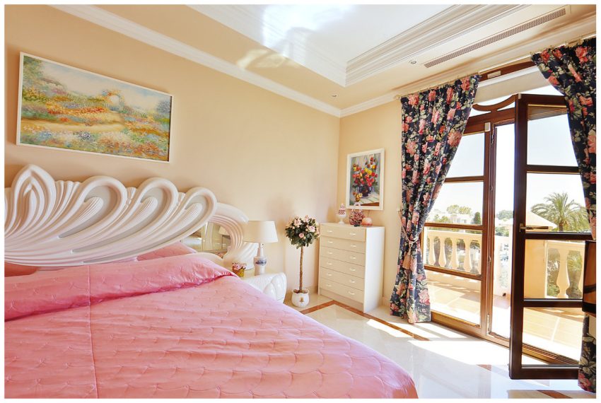 R4443529-Villa-For-Sale-Nueva-Andalucia-Detached-6-Beds-1727-Built-14