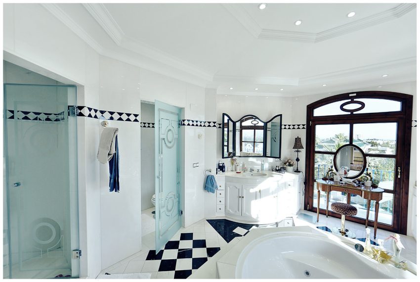 R4443529-Villa-For-Sale-Nueva-Andalucia-Detached-6-Beds-1727-Built-18