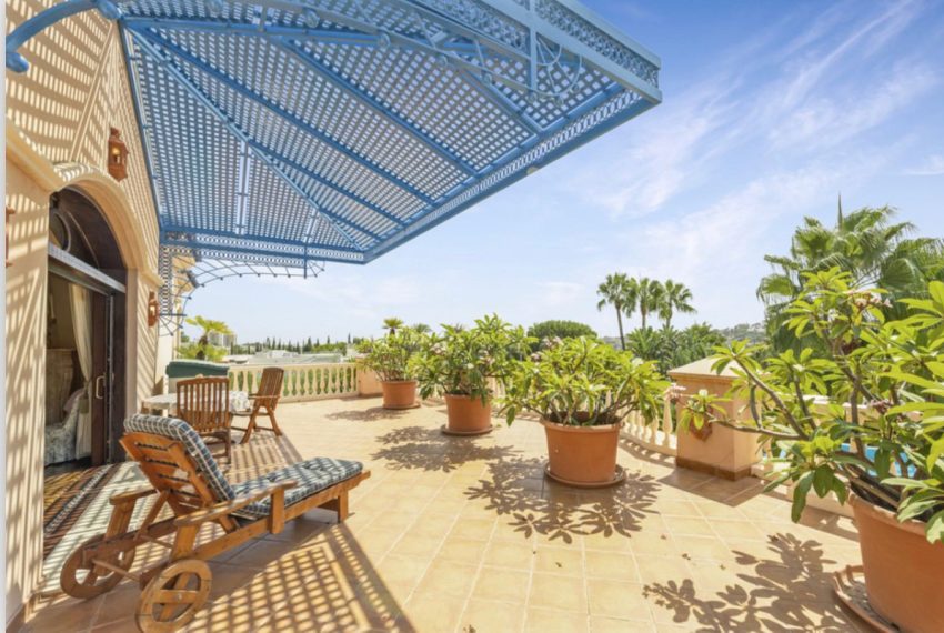 R4443529-Villa-For-Sale-Nueva-Andalucia-Detached-6-Beds-1727-Built-19