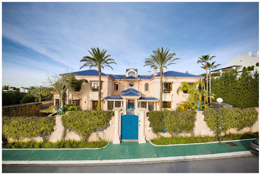 R4443529-Villa-For-Sale-Nueva-Andalucia-Detached-6-Beds-1727-Built