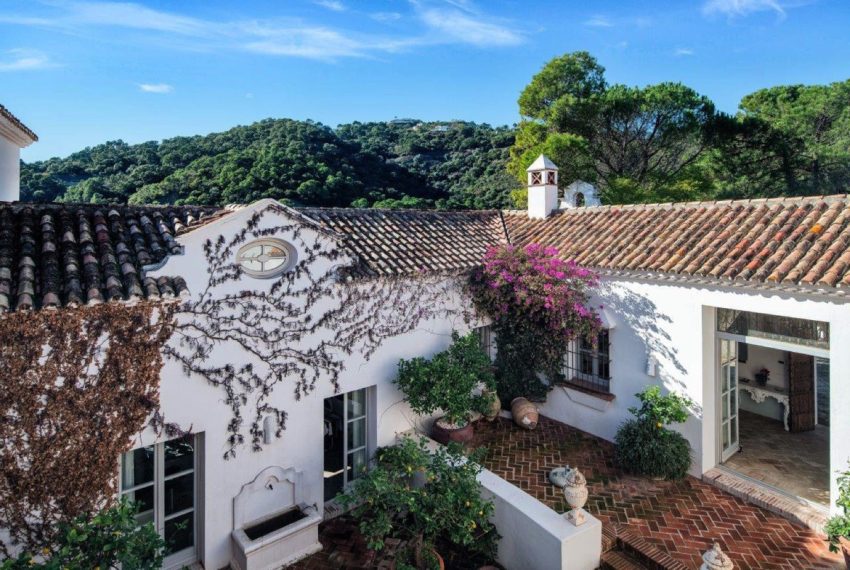 R4449577-Villa-For-Sale-El-Madronal-Detached-6-Beds-892-Built-10