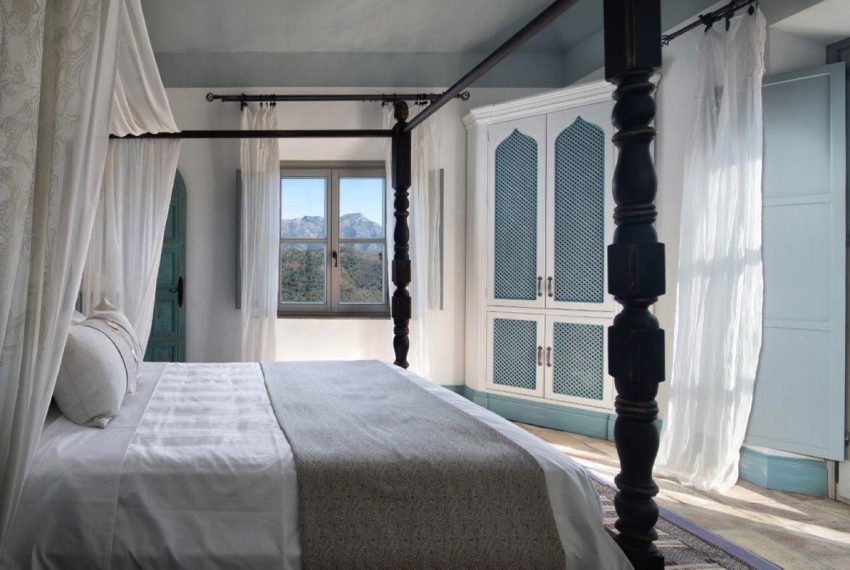 R4449577-Villa-For-Sale-El-Madronal-Detached-6-Beds-892-Built-17