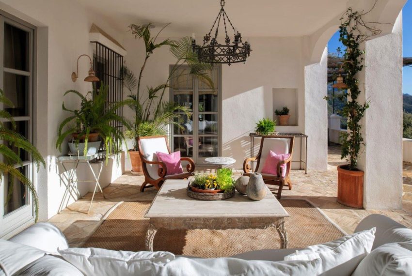 R4449577-Villa-For-Sale-El-Madronal-Detached-6-Beds-892-Built-3