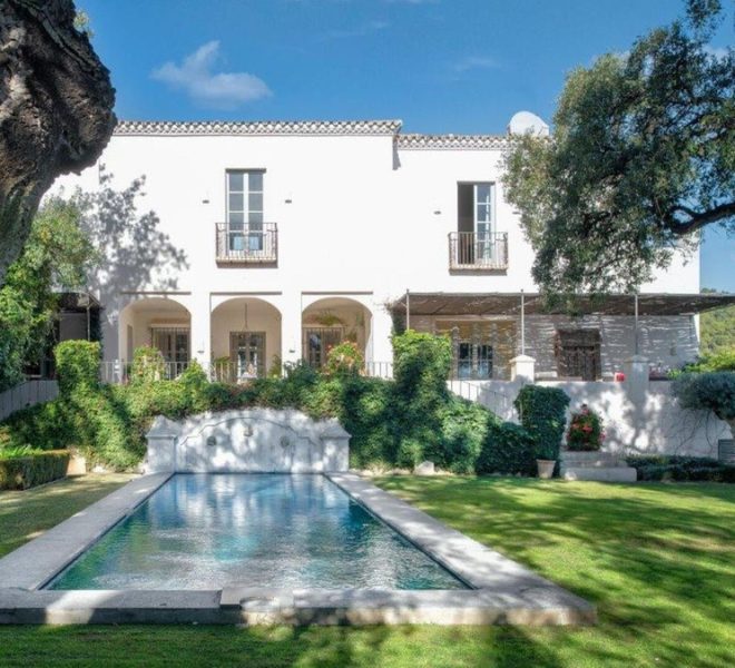 R4449577-Image 1-Detached - 6 Beds - 892 Built