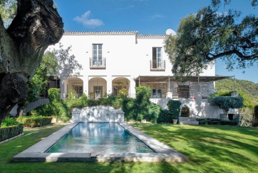 R4449577-Villa-For-Sale-El-Madronal-Detached-6-Beds-892-Built