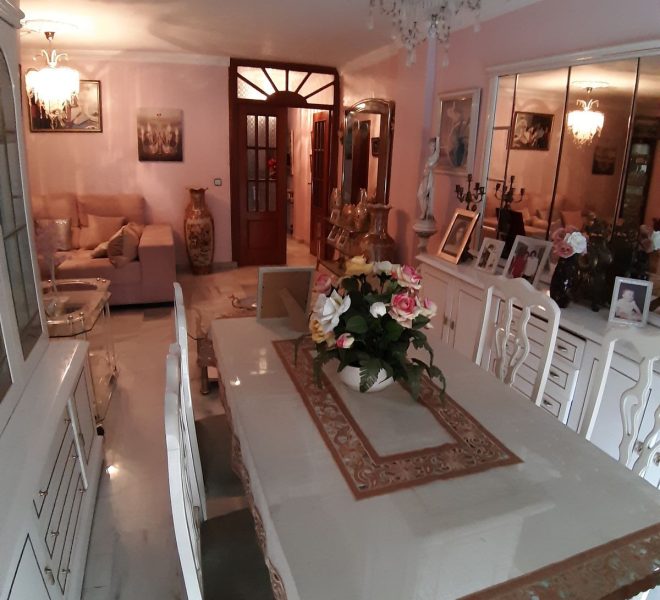 R4450477-Image 1-Detached - 4 Beds - 650 Built