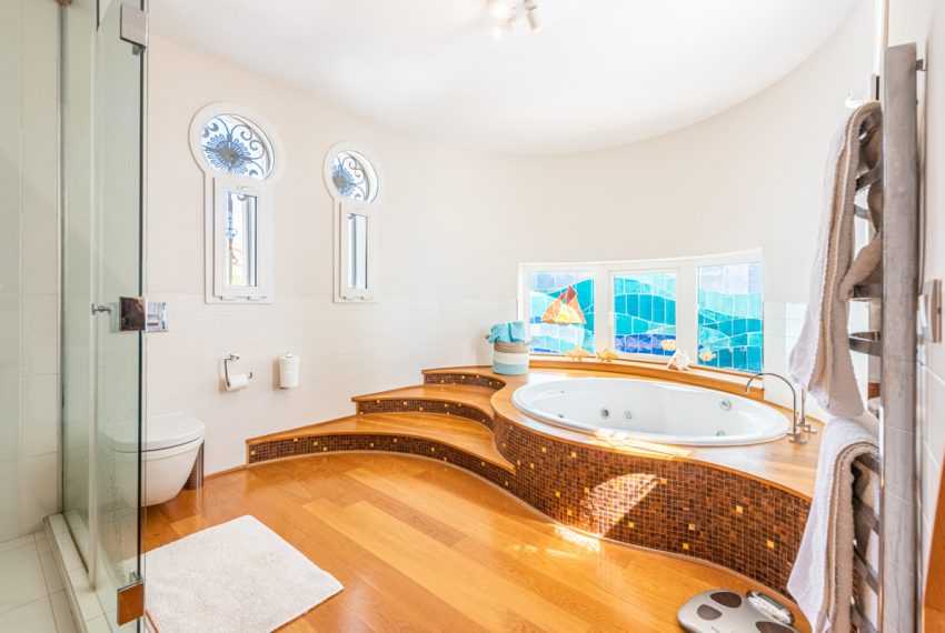 R4454761-Villa-For-Sale-Nueva-Andalucia-Detached-4-Beds-578-Built-16