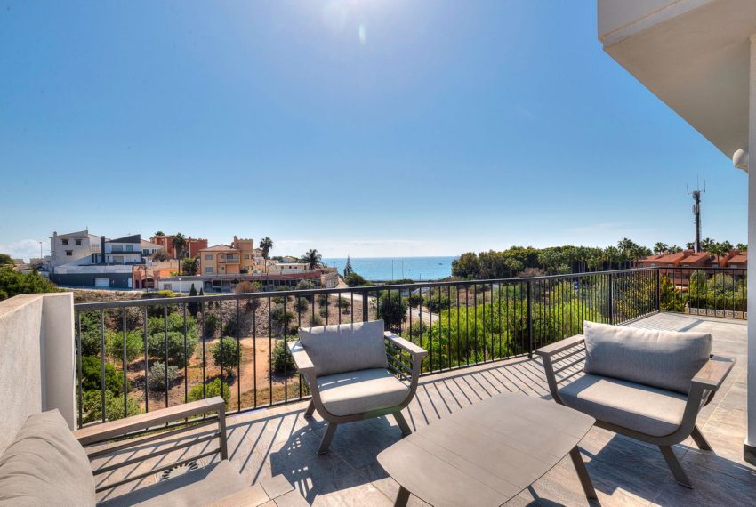 R4458511-Villa-For-Sale-Mijas-Costa-Detached-6-Beds-355-Built-17